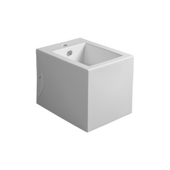 Sanitari Simas serie FROZEN filo muro: vaso, sedile soft-close, bidet.