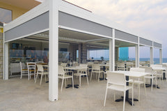 Pergola bioclimatica Gibus VARIA con lame orientabili