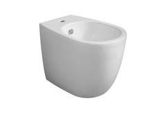 Sanitari Simas serie VIGNONI filo muro con scarico traslato: vaso, sedile soft-close, bidet.